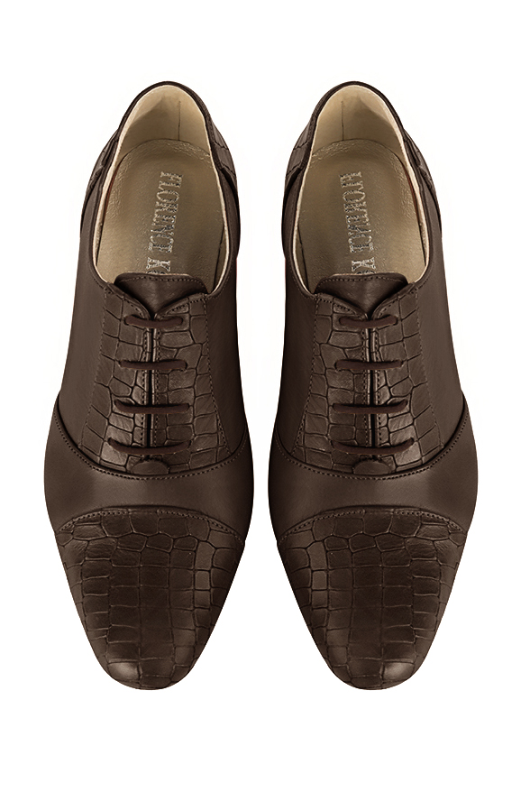 Dark brown women's essential lace-up shoes. Round toe. Low block heels. Top view - Florence KOOIJMAN